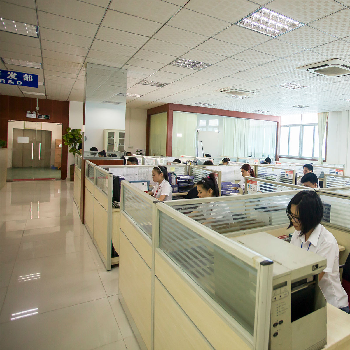 電源適配器的研發(fā)